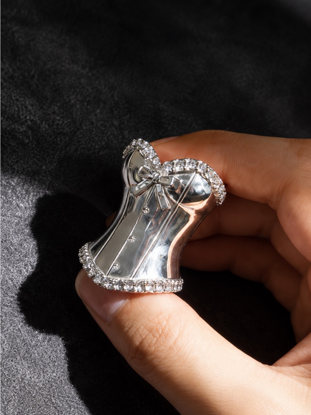 Videmus Omnia Mini Bodice Corset Ring